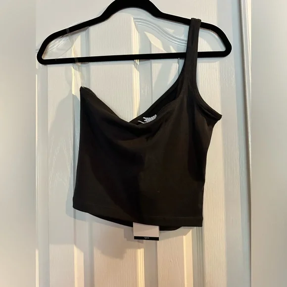 Nike top - Picture 3 of 5